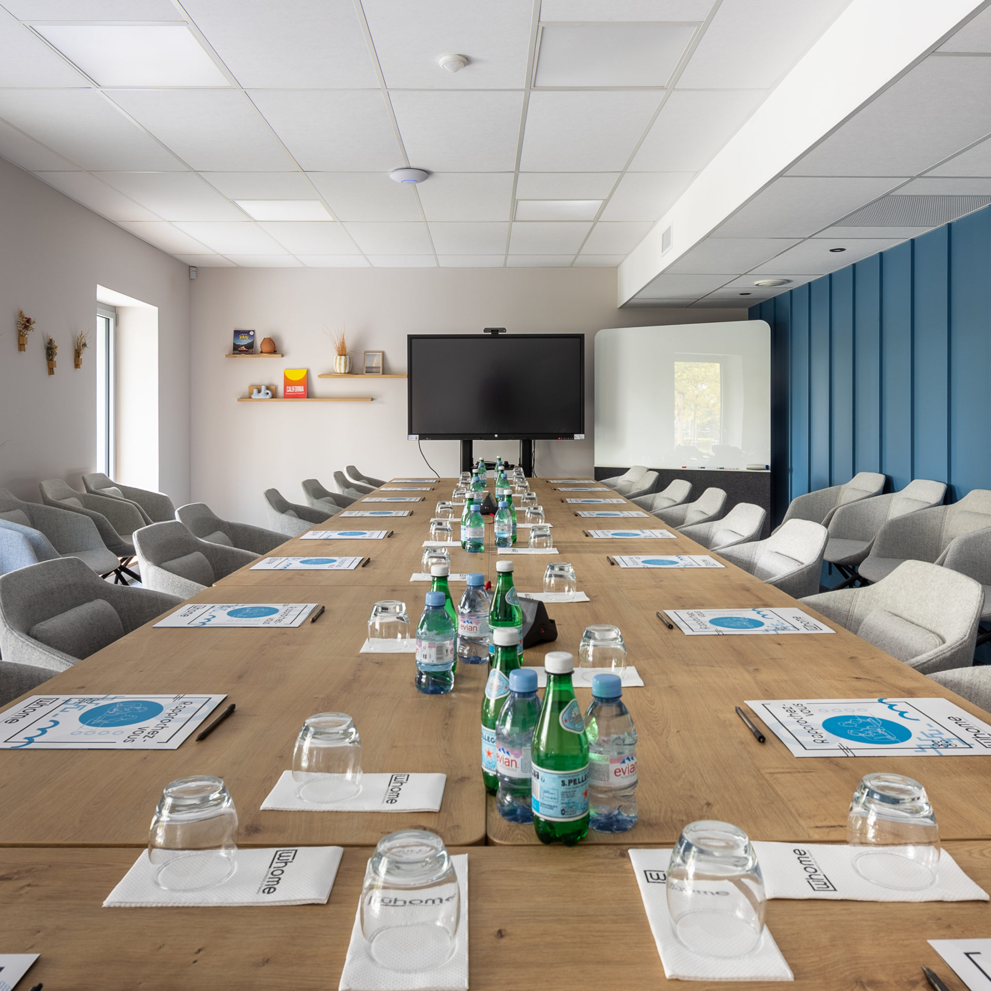 Location de bureaux professionnels équipés et flexibles 14 Salles de réunion à la carte