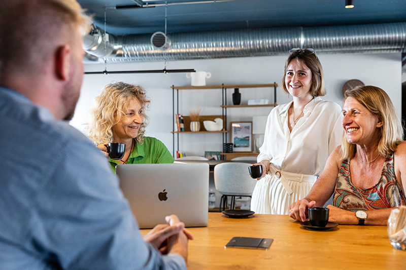 Le coworking comme solution pour le bien-être au travail ? 1 Coworking et bien être au travail - Whome